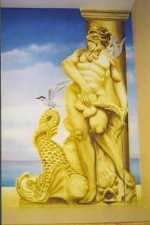 Trompe l'oeil de la statue du dieu de la mer, avec son trident. Un sterne artique est perch sur la sculpture du dauphin.