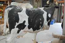 Polyester reparatie : koe in polyester voor reparatie.