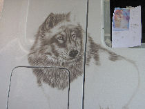 Esquisse d'un loup polaire pour cette peinture personnalise sur la cabine du camion.